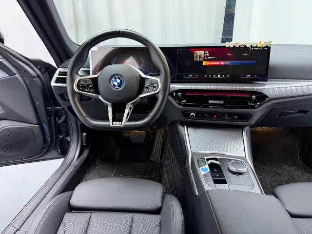 BMW i4 — Фото автомобиля 9