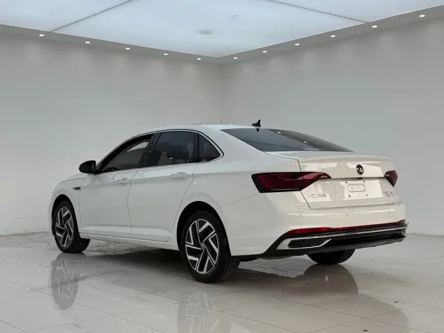 Volkswagen Sagitar — Фото автомобиля 14