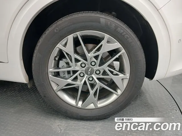 Genesis GV70 — Фото автомобиля 6