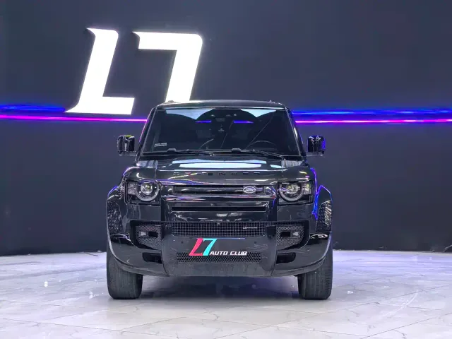 Land Rover Defender — Фото автомобиля 2