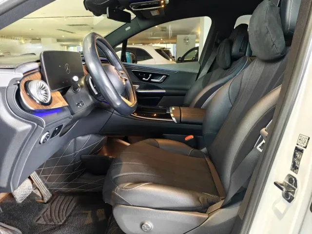 Mercedes-Benz EQE SUV — Фото автомобиля 6