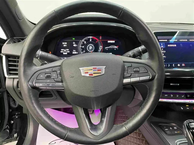 Cadillac CT5 — Фото автомобиля 11