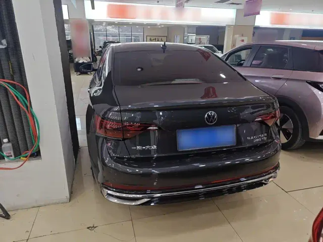 Volkswagen Sagitar — Фото автомобиля 5