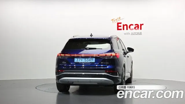 Audi Q4 e-tron F4 — Фото автомобиля 3