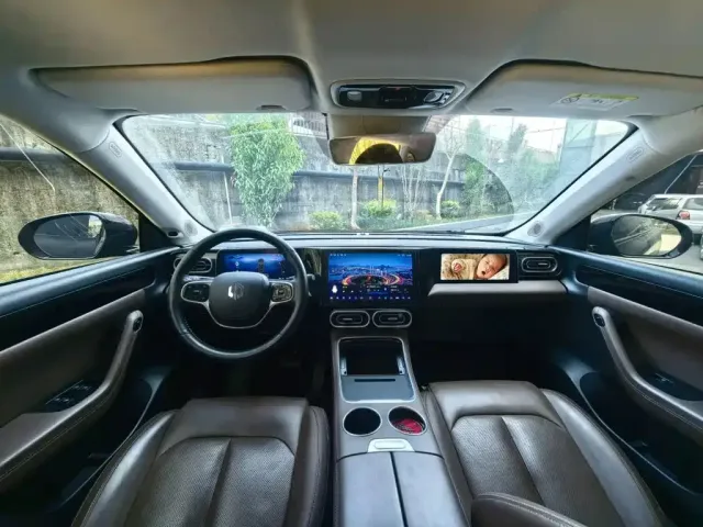 Leapmotor C11 — Фото автомобиля 7