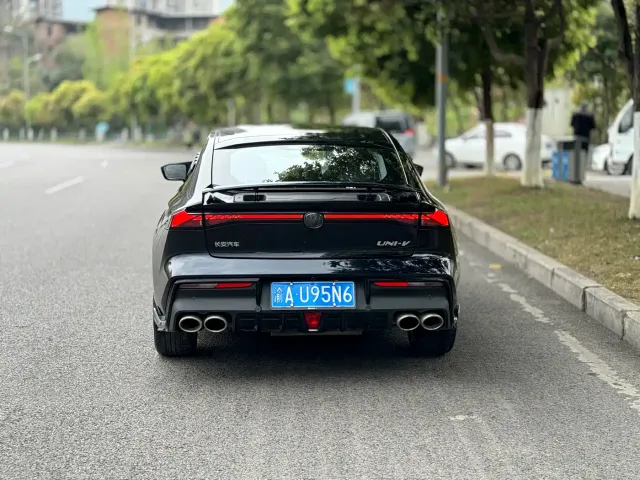Changan UNI-V — Фото автомобиля 4