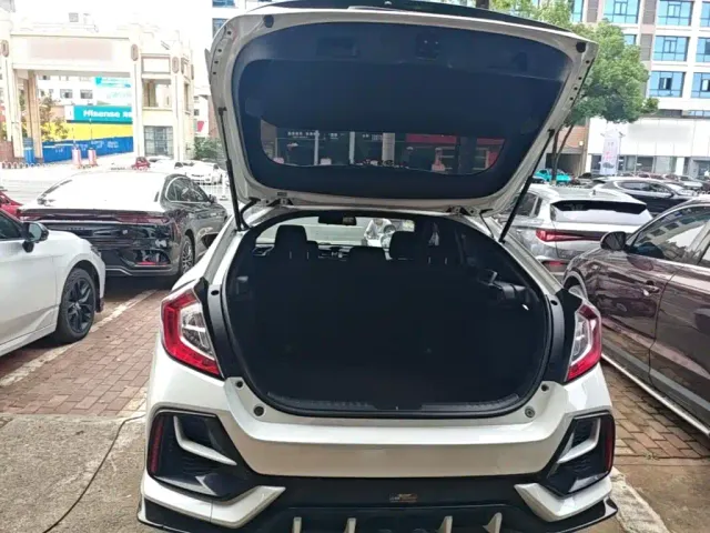 Honda Civic — Фото автомобиля 18