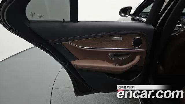 Mercedes-Benz E-Class W213 — Фото автомобиля 14
