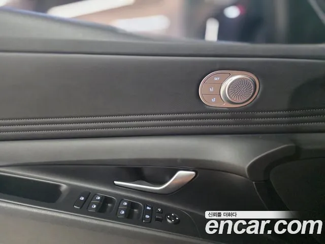 Hyundai AVANTE Avante (CN7) — Фото автомобиля 12