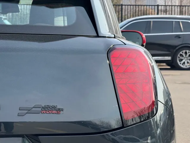 MINI Electric MINI JCW ACEMAN — Фото автомобиля 15