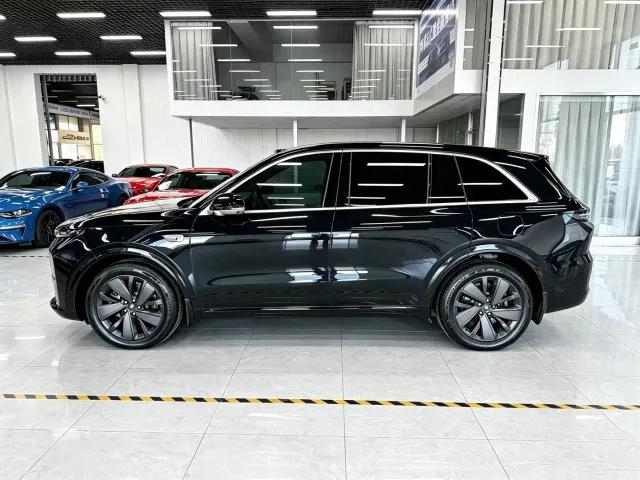 Li Auto L6 — Фото автомобиля 2