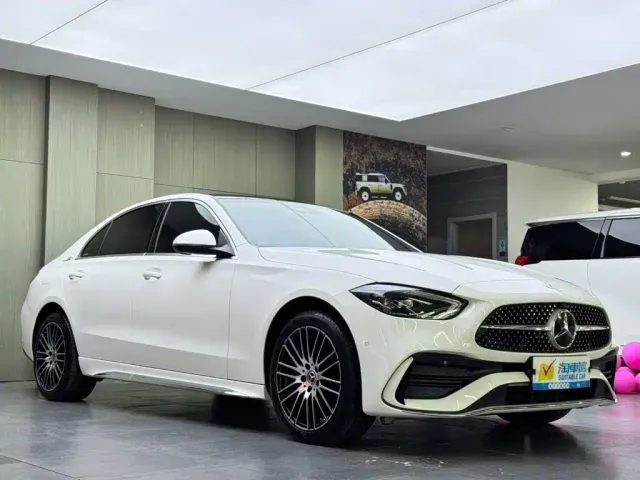 Mercedes-Benz C-Class — Фото автомобиля 3