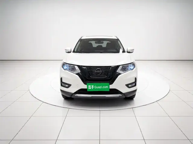 Nissan X-Trail — Фото автомобиля 2