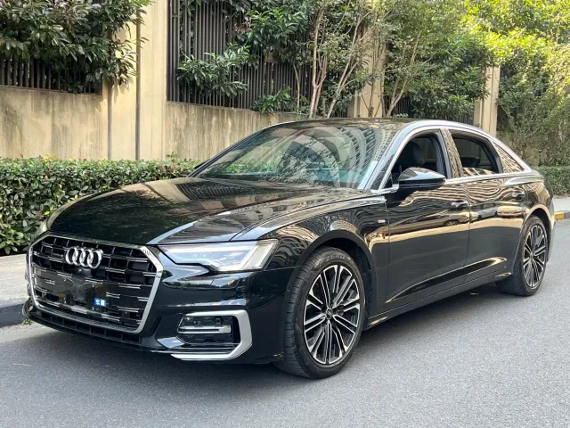 Фотография автомобиля — Audi A6L