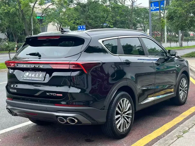 Jetour X70 Plus — Фото автомобиля 4