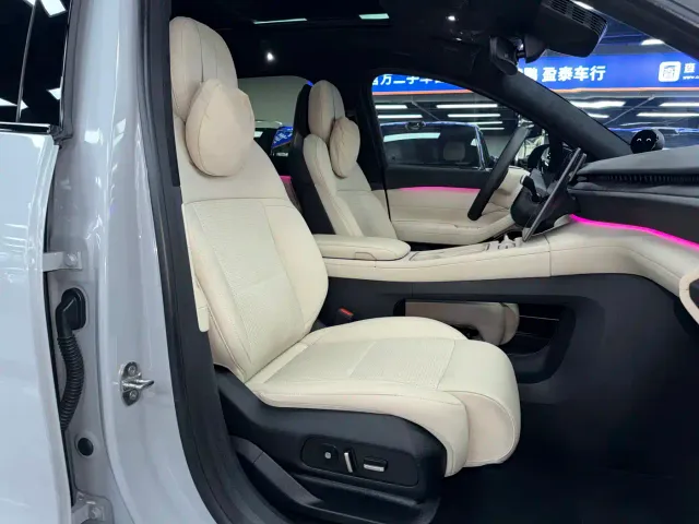 Nio ES6 — Фото автомобиля 10