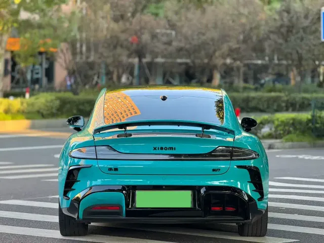 Xiaomi SU7 — Фото автомобиля 8
