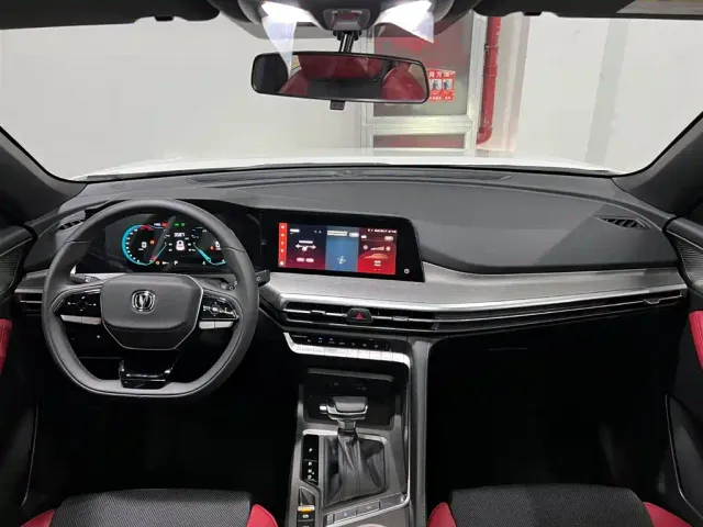 Changan CS35 Plus — Фото автомобиля 12
