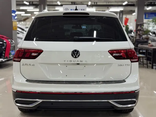 Volkswagen Tiguan L — Фото автомобиля 9