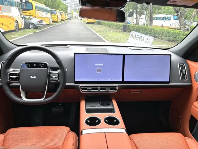 Li Auto L7 — Фото автомобиля 5