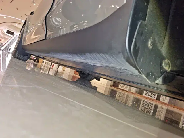 Tesla Model Y L — Фото автомобиля 21