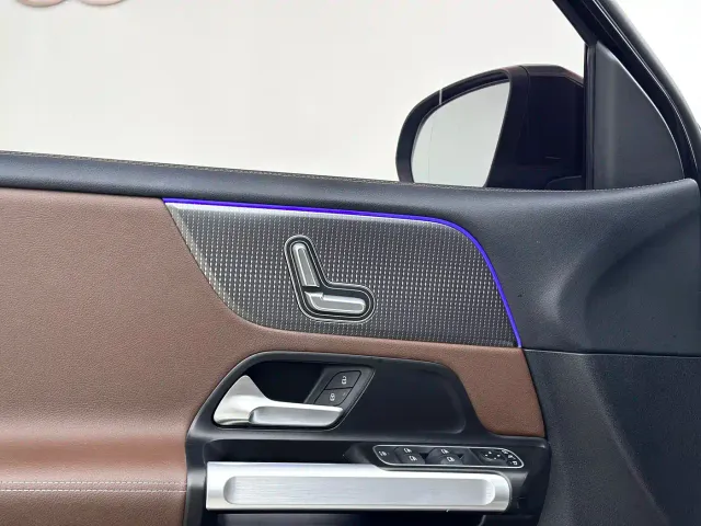 Mercedes-Benz GLB-Class — Фото автомобиля 11