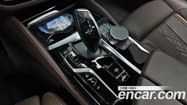 BMW 5-Series 5 серия (G30) — Фото автомобиля 9