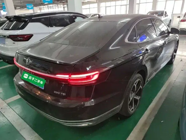 Volkswagen Passat — Фото автомобиля 4