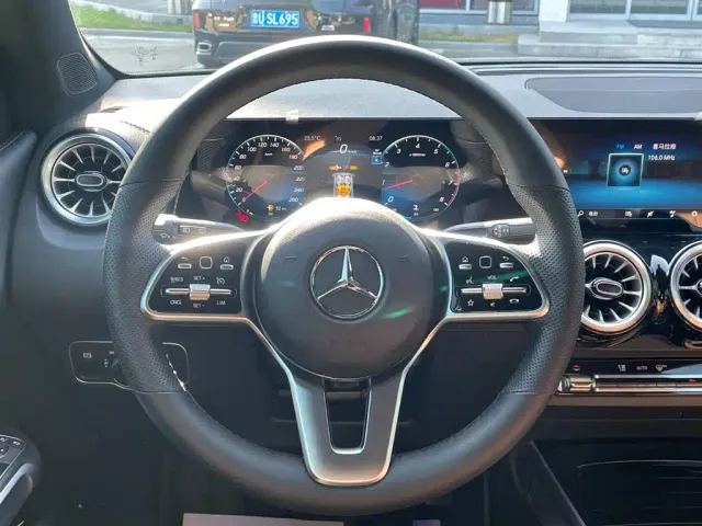 Mercedes-Benz GLB-Class — Фото автомобиля 7