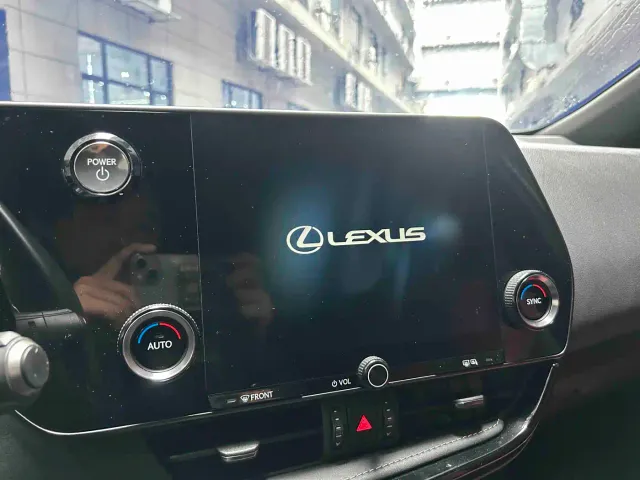 Lexus NX — Фото автомобиля 17