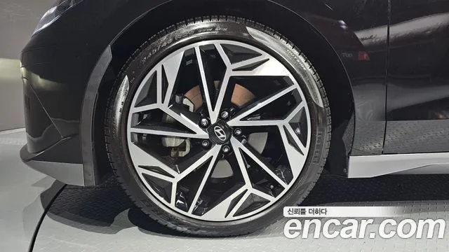Hyundai Ioniq 6 — Фото автомобиля 5