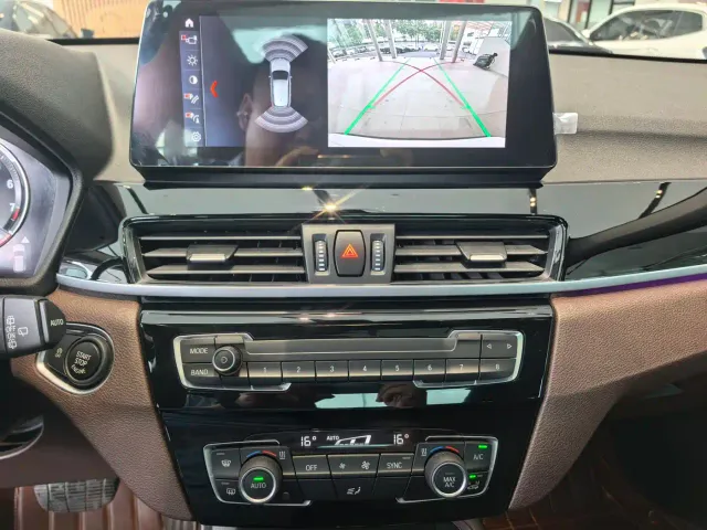 BMW X1 — Фото автомобиля 13