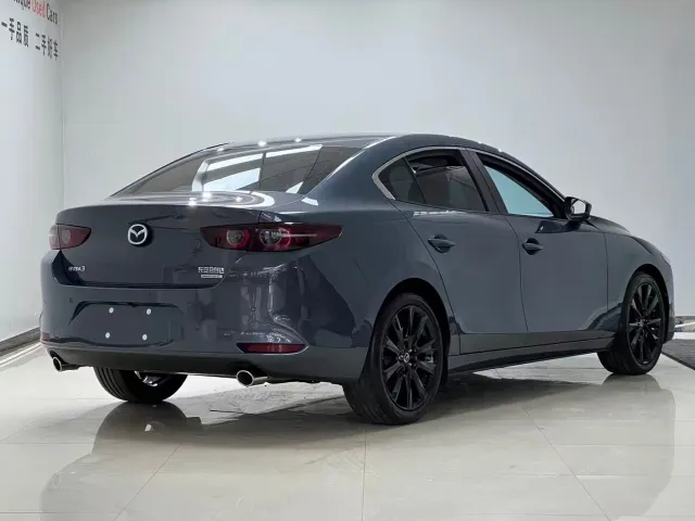 Mazda Axela — Фото автомобиля 6