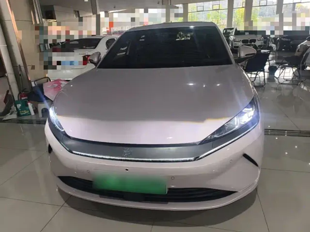 BYD Qin L — Фото автомобиля 2
