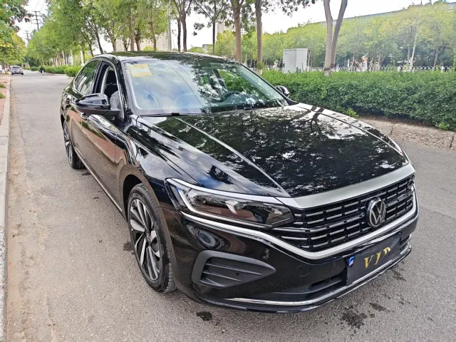 Volkswagen Passat — Фото автомобиля 3