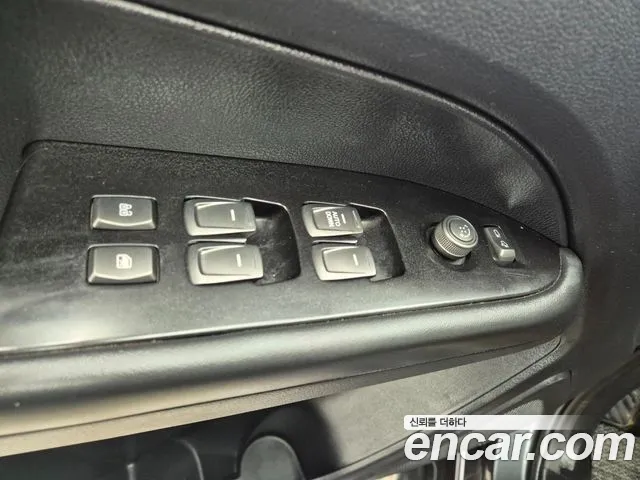 KG_Mobility_Ssangyong Rexton Новый Rexton Sport Дизель 2.2 2WD — Фото автомобиля 18