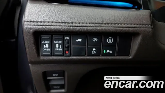 Honda Odyssey — Фото автомобиля 15