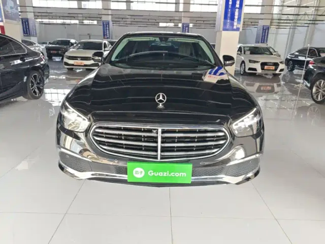 Mercedes-Benz E-Class — Фото автомобиля 2