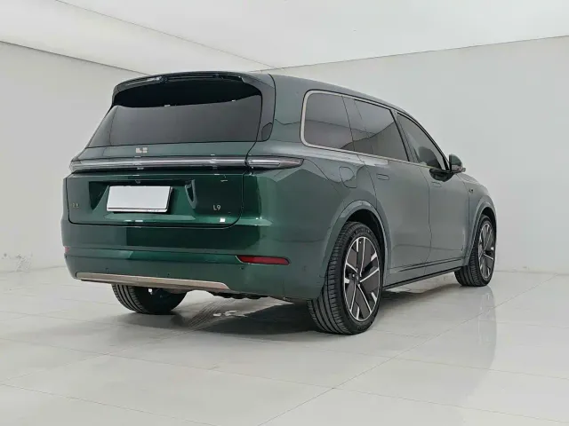 Li Auto L9 — Фото автомобиля 6