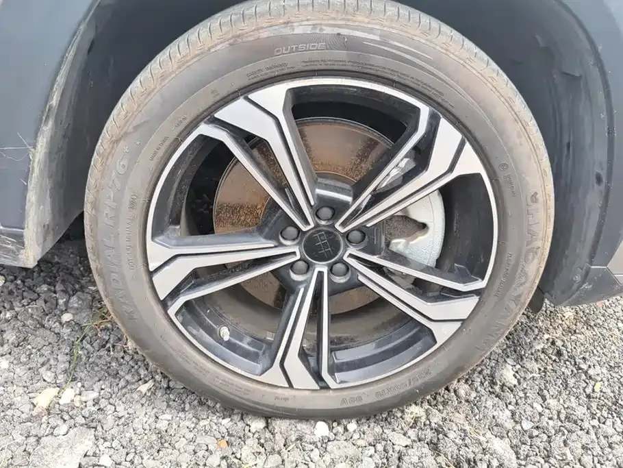 Geely Galaxy Galaxy L7 2024 1.5T 115km MAX Soaring Dragon Edition — Фото автомобиля 6