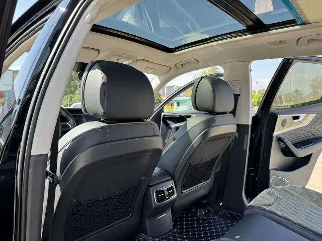 Hongqi HS5 — Фото автомобиля 15