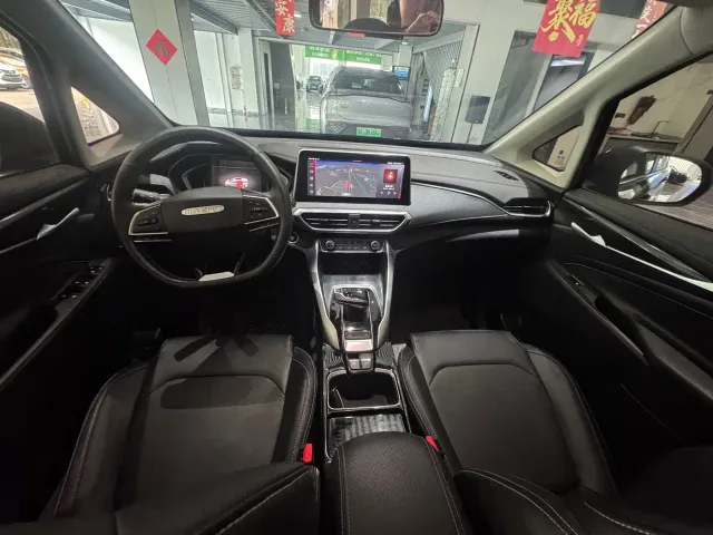 Maxus Dajia 5 — Фото автомобиля 6