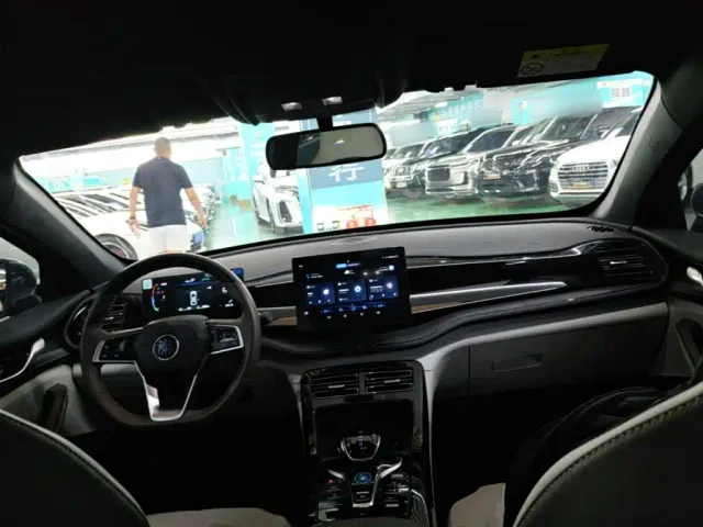 BYD Qin PLUS — Фото автомобиля 9