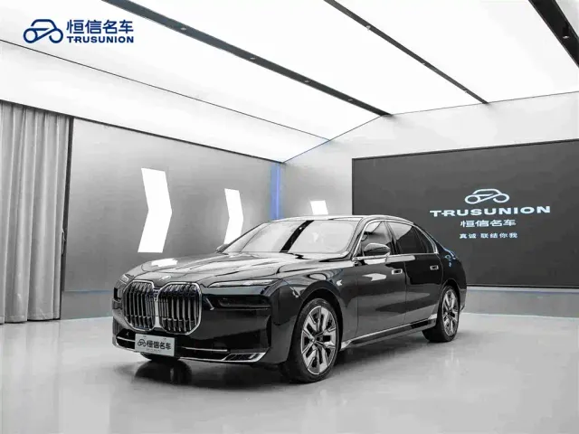 BMW 7 Series — Фото автомобиля 3