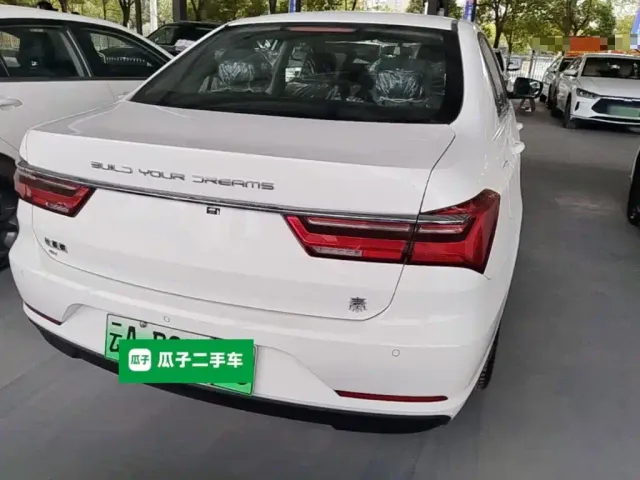 BYD Qin — Фото автомобиля 5