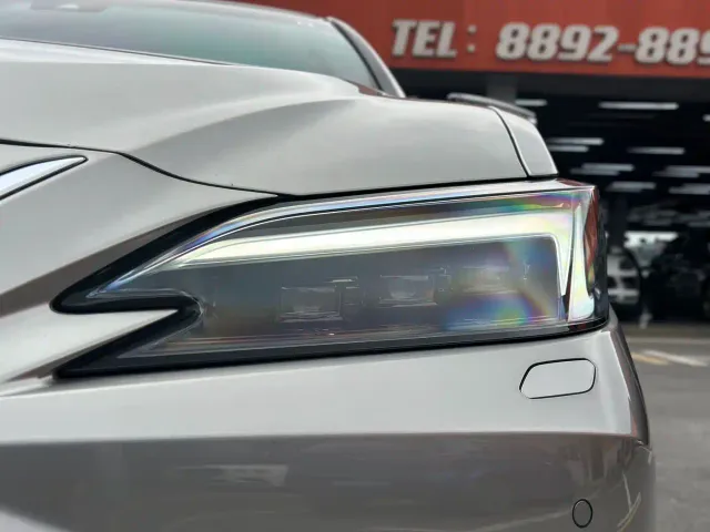 Lexus ES — Фото автомобиля 4