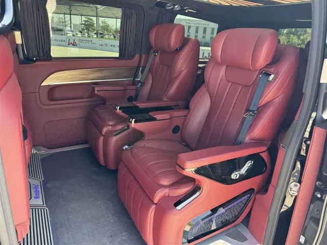 Mercedes-Benz V-Class — Фото автомобиля 14