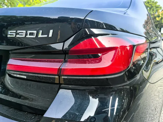 BMW 5 Series — Фото автомобиля 8