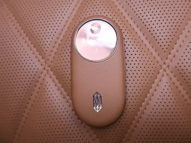 Maextro S800 — Фото автомобиля 27