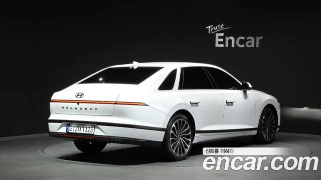 Hyundai Grandeur GN7 — Фото автомобиля 2